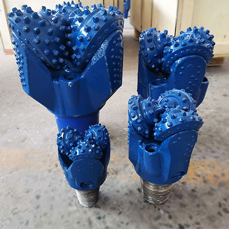 What factors affect the service life of tricone drill bits