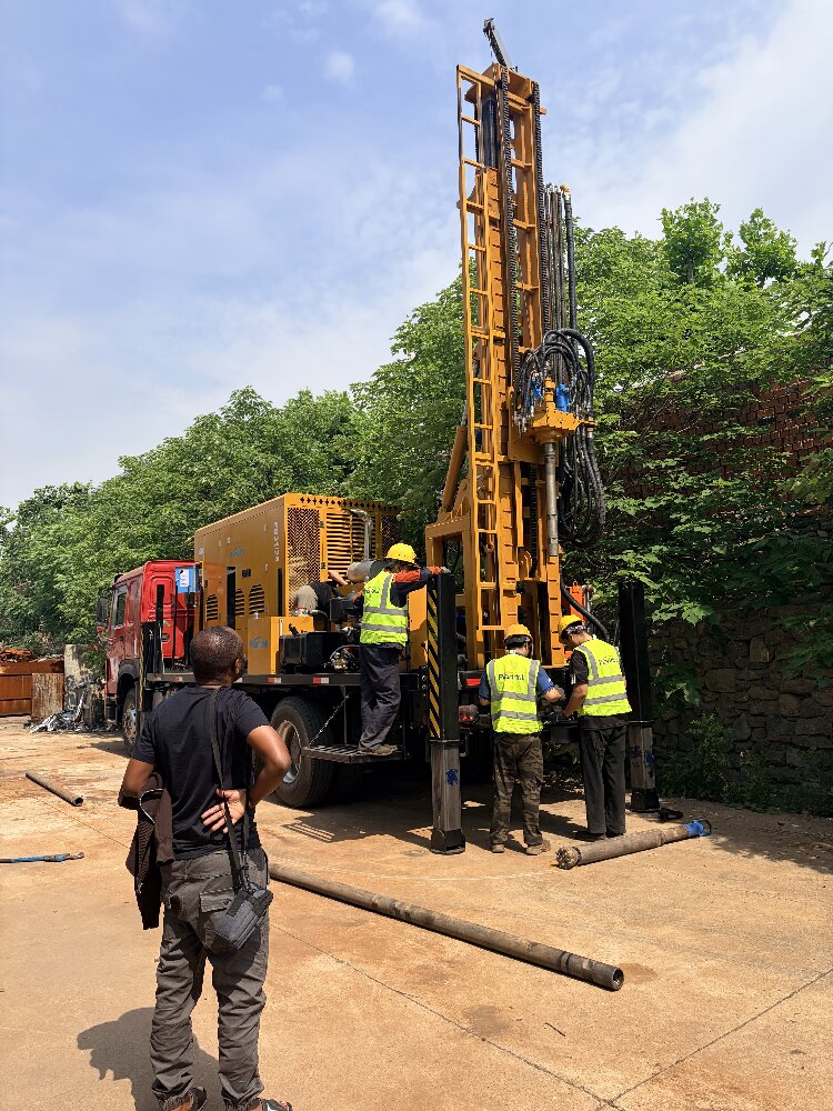 如何在非洲偏远地区获取中国<a href=https://www.gzpearldrill.com/cn/Water-well-drilling-rigs.html target='_blank'>水井<a href=https://www.gzpearldrill.com/cn/Drilling-Rig.html target='_blank'>钻机</a></a>配件及进行维护保养